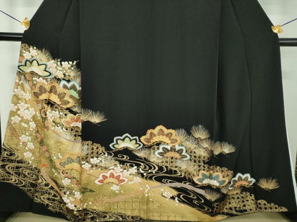 平和屋着物●豪華黒留袖　梅松文　金銀彩　正絹　逸品　DABE5645ps