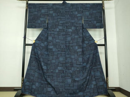 平和屋着物●結城紬　100亀甲　幾何学文様　正絹　逸品　DABE5646ps