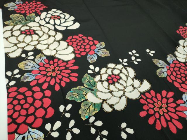 平和屋着物●豪華振袖　舞花文　黒地　金彩　正絹　逸品　DABE5650ps