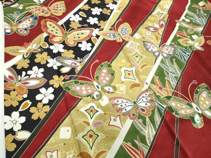 平和屋着物●小振袖　二尺袖　駒刺繍　舞桜　舞蝶花文　金彩　正絹　逸品　DABE5694ps