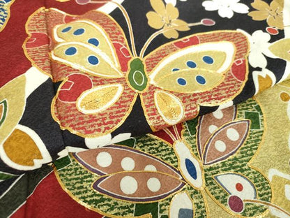 平和屋着物●小振袖　二尺袖　駒刺繍　舞桜　舞蝶花文　金彩　正絹　逸品　DABE5694ps