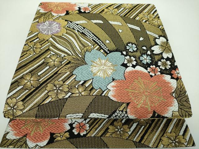 平和屋着物▼六通柄袋帯　唐織　檜扇舞桜　黒地　金糸　正絹　逸品　DABE5772ps