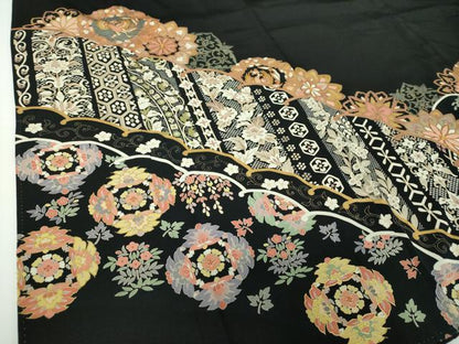 平和屋着物●豪華黒留袖　駒刺繍　鳳凰花丸文　金彩　正絹　逸品　DABE5846ps
