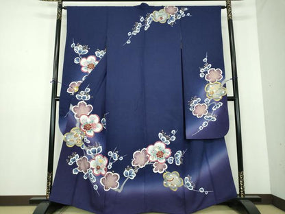 平和屋着物●豪華振袖　駒刺繍　宝尽くし　枝梅　暈し染め　金彩　正絹　逸品　DABE5862ps