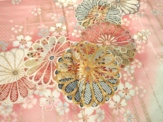 平和屋着物●松本幸四郎　振袖　駒刺繍　舞桜　菊文　暈し染め　金銀彩　正絹　逸品　DABE5885ps