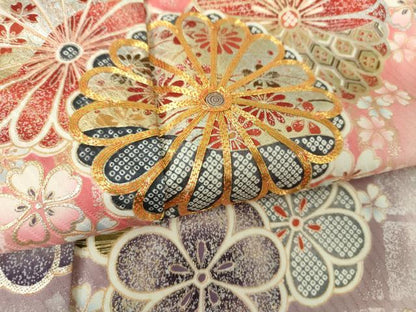 平和屋着物●松本幸四郎　振袖　駒刺繍　舞桜　菊文　暈し染め　金銀彩　正絹　逸品　DABE5885ps