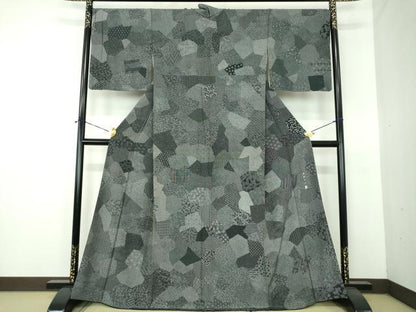 平和屋着物●伝統工芸士　保科土山　江戸小紋　切嵌吉祥小紋柄　黒地　正絹　逸品　DABE5890ps