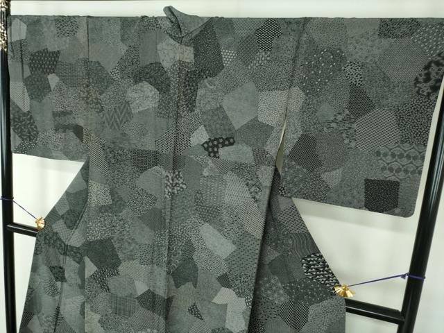 平和屋着物●伝統工芸士　保科土山　江戸小紋　切嵌吉祥小紋柄　黒地　正絹　逸品　DABE5890ps