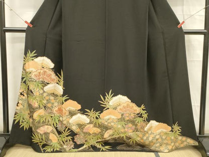 平和屋着物■豪華黒留袖　扇面宝尽くし花唐草文　松竹梅　金彩　正絹　逸品　DABE6101cm