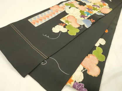 平和屋着物●アンティーク　大正ロマン　両面　丸帯　引き抜き帯　駒刺繍　南天草花文　黒地　鬼しぼ縮緬　正絹　逸品　DABE6262cm