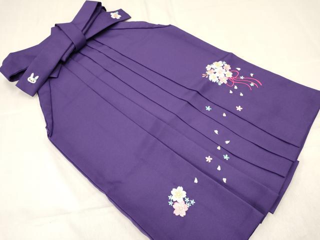 平和屋着物[]女の子　子供　行灯袴　総刺繍　兎　舞桜文　金糸　洗える着物　DABE7006ma