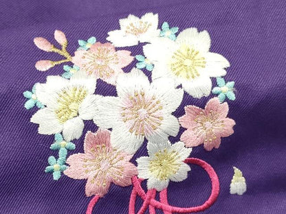 平和屋着物[]女の子　子供　行灯袴　総刺繍　兎　舞桜文　金糸　洗える着物　DABE7006ma