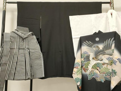 平和屋着物[]七五三　男の子　祝着・襦袢(単衣)・羽織・行灯袴セット　鷹　鷲　松文　暈し染め　金彩　逸品　DABE7022ma