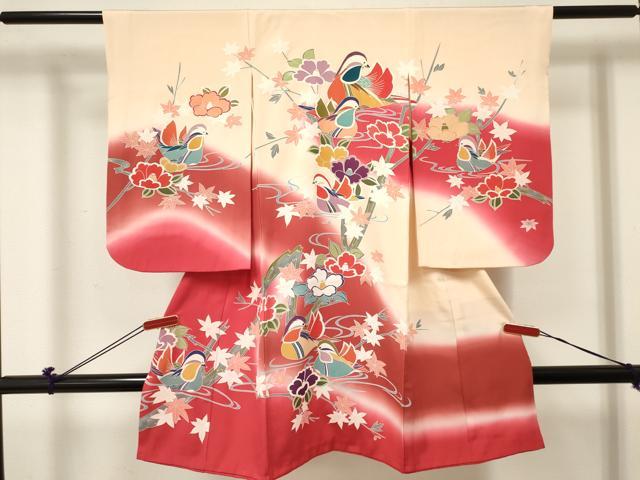 平和屋着物[]七五三　女の子　３歳　祝着　三つ身　竜田川　鴛鴦枝椿文　暈し染め　金彩　逸品　DABE7036ma