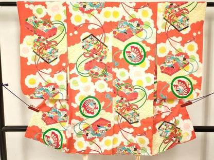 平和屋着物[]七五三　女の子　３歳　祝着　三つ身　花文箱　舞蝶丸文　金彩　逸品　DABE7048ma