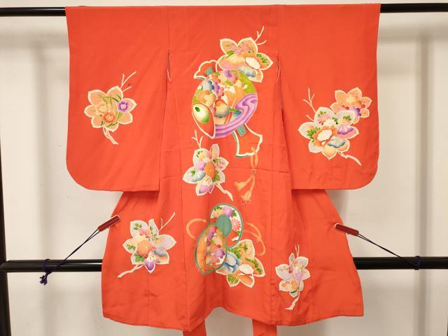 平和屋着物[]七五三　女の子　３歳　祝着　三つ身　打ち出の小槌　鼓鴛鴦花文　金彩　逸品　DABE7056ma