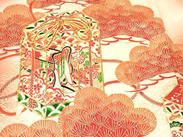 平和屋着物[]七五三　女の子　７歳　祝着　四つ身　長襦袢(無双仕立て)セット　駒刺繍　器物花文　暈し染め　金彩　逸品　DABE7088ma