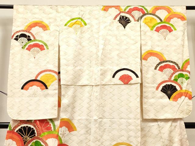 平和屋着物[]七五三　女の子　７歳　祝着　四つ身　長襦袢(無双仕立て・半衿刺繍)セット　駒刺繍　花青海波　金彩　逸品　DABE7093ma