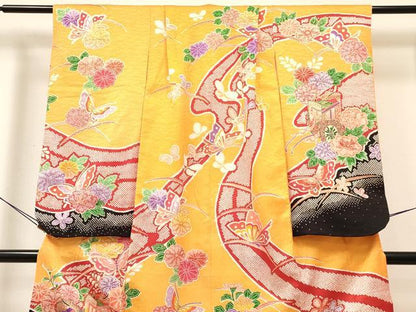 平和屋着物[]七五三　女の子　７歳　祝着　四つ身　襦袢(単衣・半衿刺繍)セット　御所車花蝶文　金彩　逸品　DABE7098ma