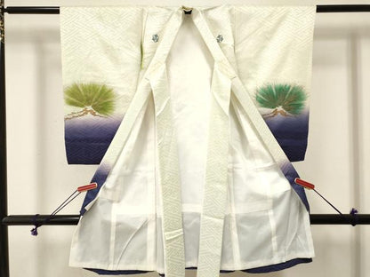 平和屋着物[]お宮参り　男の子　祝着　産着　初着　のしめ　刺繍　鷹　鷲　松文　暈し染め　金彩　逸品　DABE7105ma