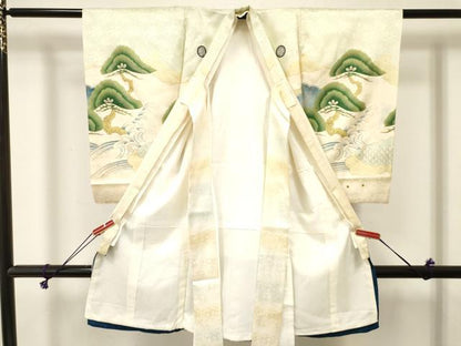 平和屋着物[]お宮参り　男の子　祝着　産着　初着　のしめ　刺繍　鷹　鷲　松文　暈し染め　金銀彩　逸品　DABE7110ma