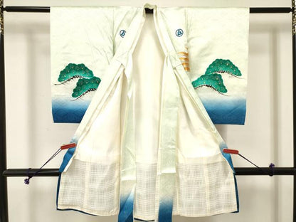 平和屋着物[]お宮参り　男の子　祝着　産着　初着　のしめ　刺繍　鷹　鷲　風景松文　暈し染め　金彩　逸品　DABE7115ma