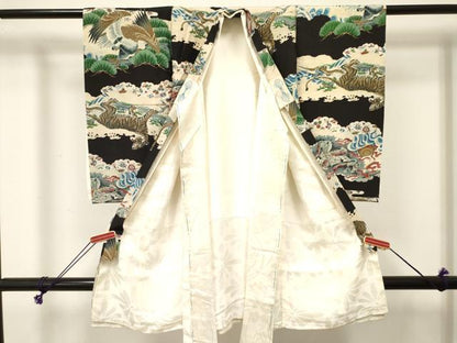 平和屋着物[]お宮参り　男の子　祝着　産着　初着　のしめ　鷹　鷲　虎　寅　笹松文　金彩　逸品　DABE7120ma