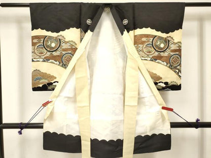 平和屋着物[]お宮参り　男の子　祝着　産着　初着　のしめ　鷹　鷲　吉祥飛鶴花文　金彩　逸品　DABE7124ma