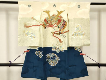 平和屋着物[]お宮参り　男の子　祝着　産着　初着　のしめ　刺繍　唐獅子　兜　笹竹花文　金銀彩　逸品　DABE7126ma