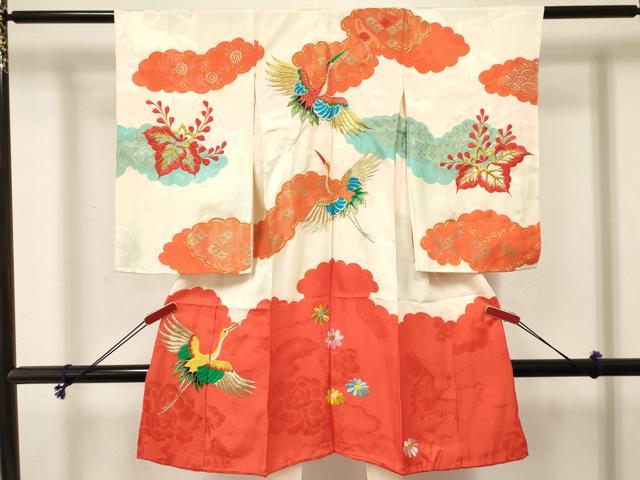 平和屋着物[]お宮参り　女の子　祝着　産着　初着　のしめ　駒刺繍　雲取り飛鶴花文　金彩　逸品　DABE7130ma
