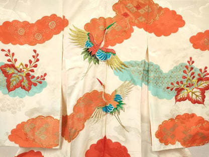 平和屋着物[]お宮参り　女の子　祝着　産着　初着　のしめ　駒刺繍　雲取り飛鶴花文　金彩　逸品　DABE7130ma