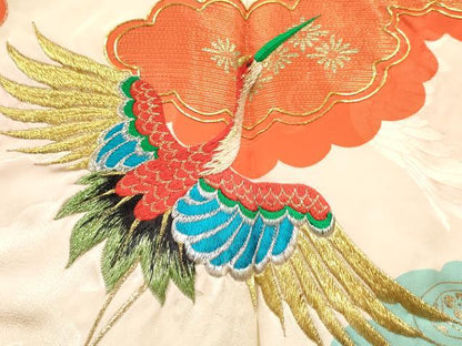 平和屋着物[]お宮参り　女の子　祝着　産着　初着　のしめ　駒刺繍　雲取り飛鶴花文　金彩　逸品　DABE7130ma