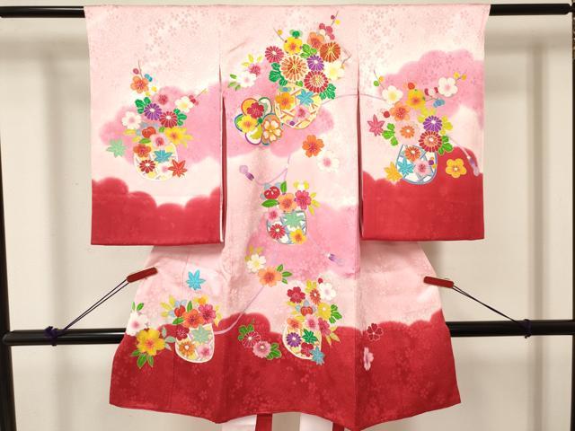 平和屋着物[]お宮参り　女の子　祝着　産着　初着　のしめ　駒刺繍　花籠文　暈し染め　金彩　逸品　DABE7134ma