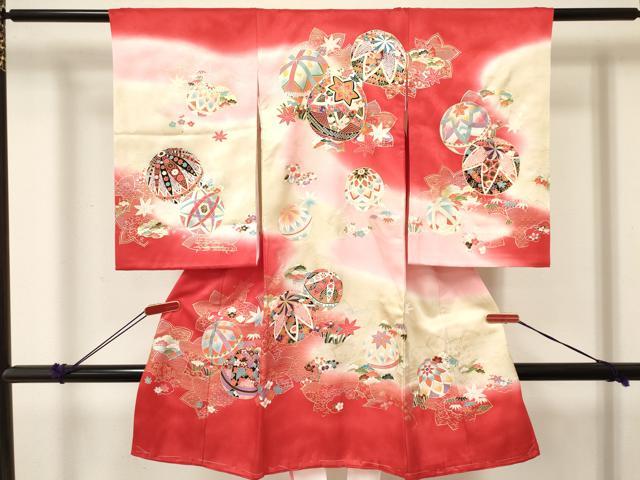 平和屋着物[]お宮参り 女の子 祝着 産着 初着 のしめ 鞠花文 暈し染め 金銀彩 逸品 未使用 DABE7135ma