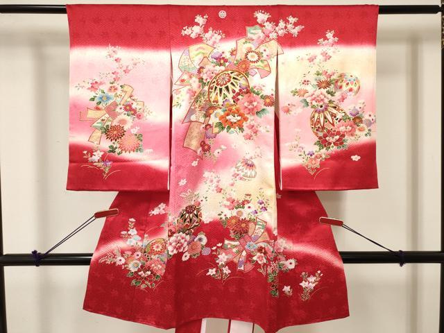 平和屋着物[]お宮参り　女の子　祝着　産着　初着　のしめ　駒刺繍　束ね熨斗鞠花文　暈し染め　金彩　逸品　DABE7137ma