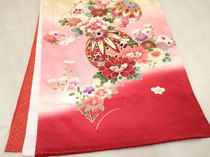 平和屋着物[]お宮参り　女の子　祝着　産着　初着　のしめ　駒刺繍　束ね熨斗鞠花文　暈し染め　金彩　逸品　DABE7137ma