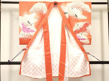 平和屋着物[]お宮参り　女の子　祝着　産着　初着　のしめ　駒刺繍　群れ鶴花文　暈し染め　逸品　DABE7138ma