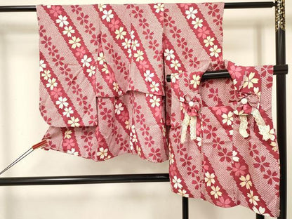平和屋着物[]七五三　女の子　３歳　祝着　三つ身　被布セット　桜尽くし　逸品　未使用　DABE7170ma