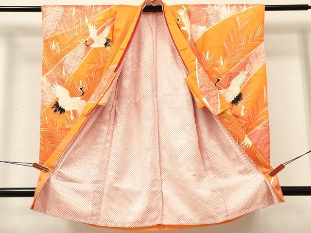 平和屋着物[]七五三　女の子　３歳　祝着　三つ身　襦袢付き　駒刺繍　飛鶴松葉文　金彩　逸品　DABE7183ma