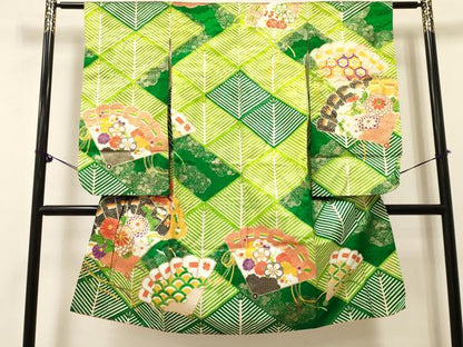 平和屋着物[]七五三　女の子　７歳　祝着　四つ身　駒刺繍　檜扇花文　金彩　洗える着物　DABE7185ma