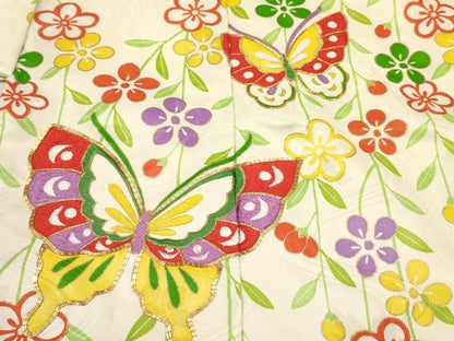 平和屋着物∵女の子　十三参り　子供　祝着　駒刺繍　花蝶文　金彩　逸品　DABE7234ma