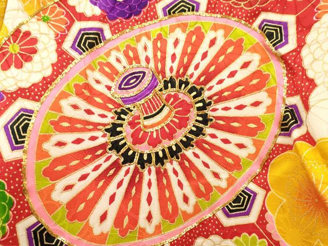 平和屋着物[]お宮参り　女の子　祝着　産着　初着　のしめ　駒刺繍　源氏車花文　金彩　逸品　DABE7253ma