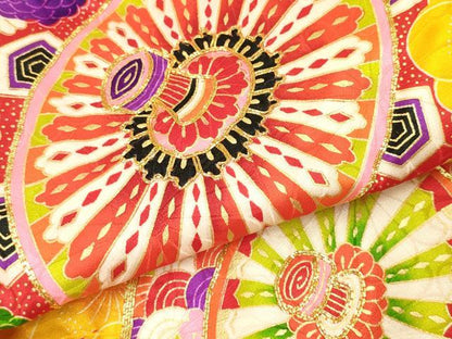 平和屋着物[]お宮参り　女の子　祝着　産着　初着　のしめ　駒刺繍　源氏車花文　金彩　逸品　DABE7253ma
