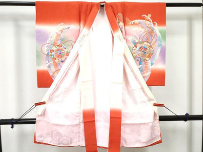 平和屋着物[]お宮参り 女の子 祝着 産着 初着 のしめ 駒刺繍 鏡裏花文 暈し染め 金銀彩 逸品 DABE7271ma