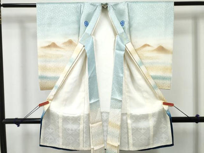 平和屋着物[]お宮参り　男の子　祝着　産着　初着　のしめ　刺繍　飛鶴松文　暈し染め　金銀彩　逸品　DABE7272ma