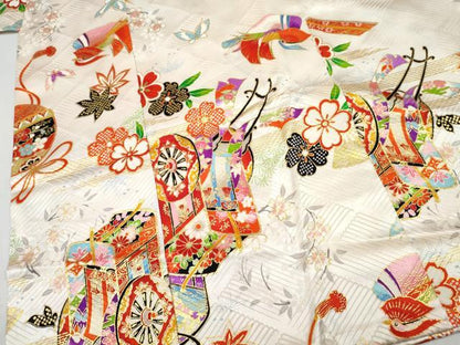 平和屋着物[]七五三　女の子　７歳　祝着　四つ身　御所車鴛鴦花文　金彩　逸品　DABE7311ma