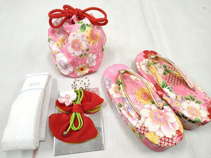 平和屋着物[]七五三　女の子　３歳　祝着　三つ身　長襦袢(単衣)・被布・小物セット　草花文　暈し染め　金彩　洗える着物　DABE7325ma
