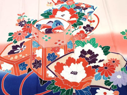 平和屋着物[]七五三 女の子 ７歳 祝着 四つ身 貝桶地紙花文 暈し染め 銀彩 逸品 DABE7350ma