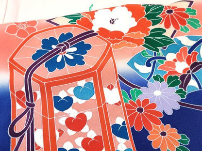 平和屋着物[]七五三 女の子 ７歳 祝着 四つ身 貝桶地紙花文 暈し染め 銀彩 逸品 DABE7350ma