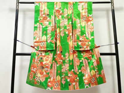 平和屋着物[]七五三　女の子　７歳　祝着　四つ身　駒刺繍　矢羽鼓花文　金彩　未使用　DABE7358ma